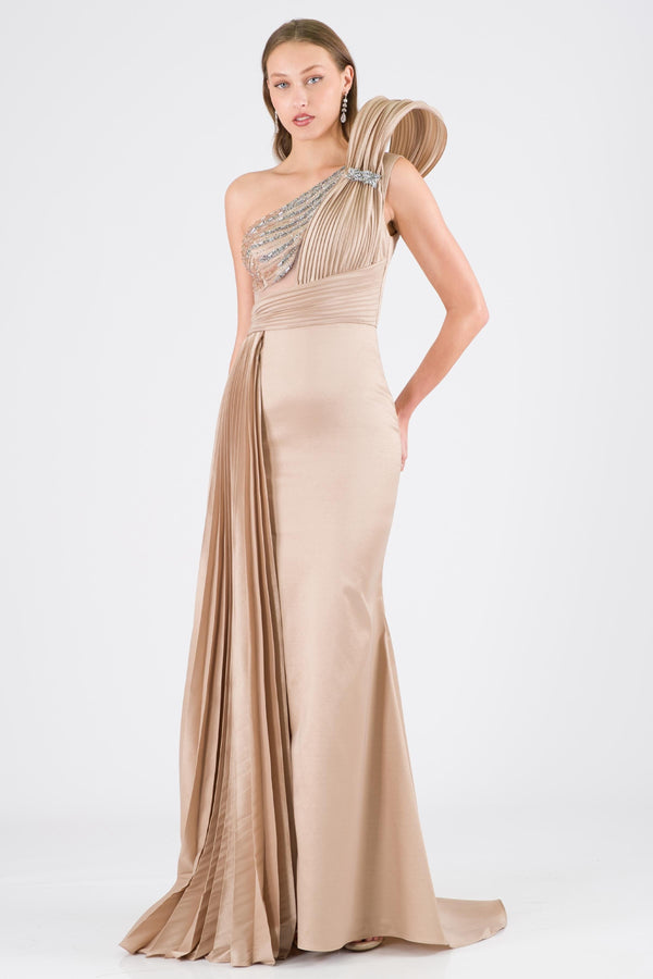 Beige evening dress in yolanda